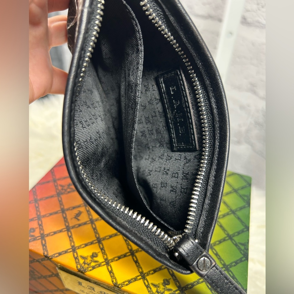 L.A.M.B. Designer Roses Wristlet🌹 - Picture 4 of 5